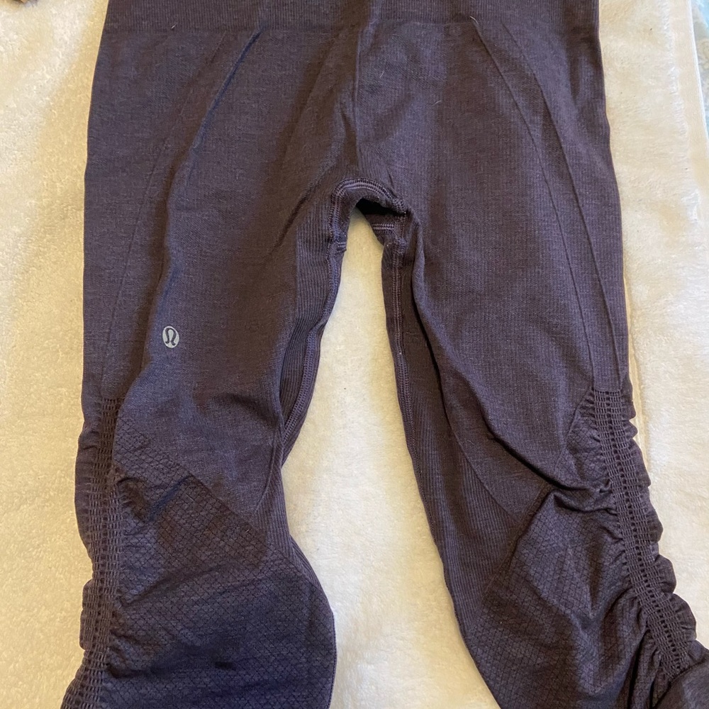 Lululemon cropped tights